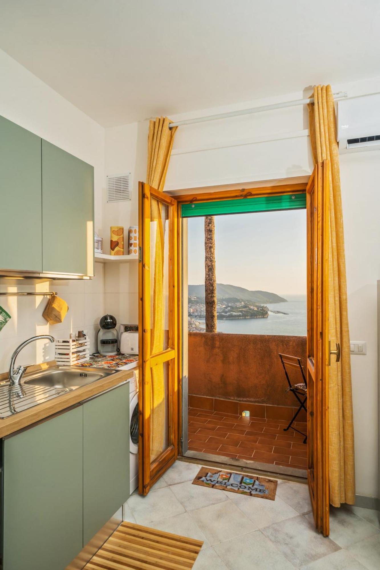 L'Oasi Del Tramonto Villa อากรอโปลี ภายนอก รูปภาพ