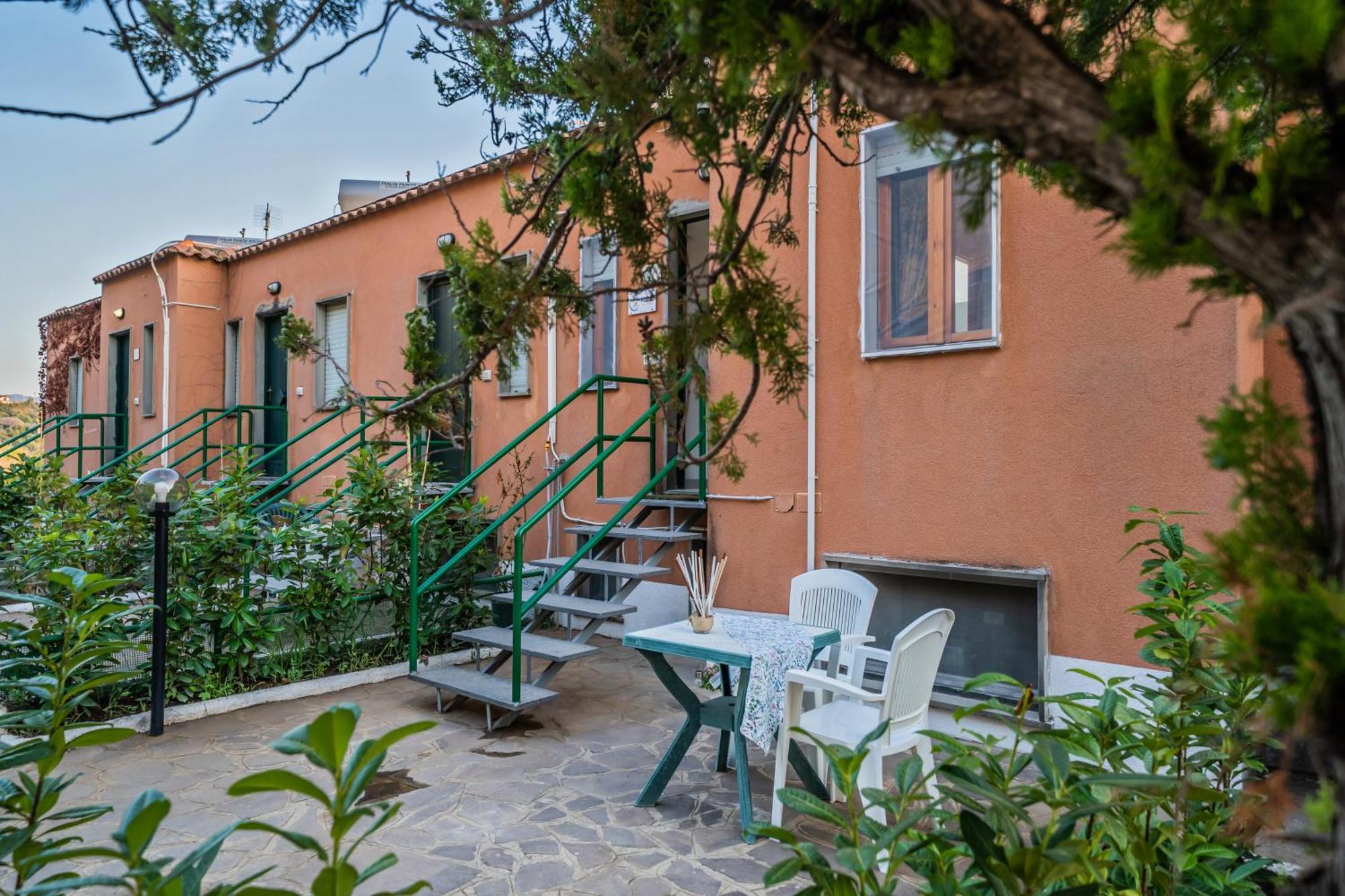 L'Oasi Del Tramonto Villa อากรอโปลี ภายนอก รูปภาพ