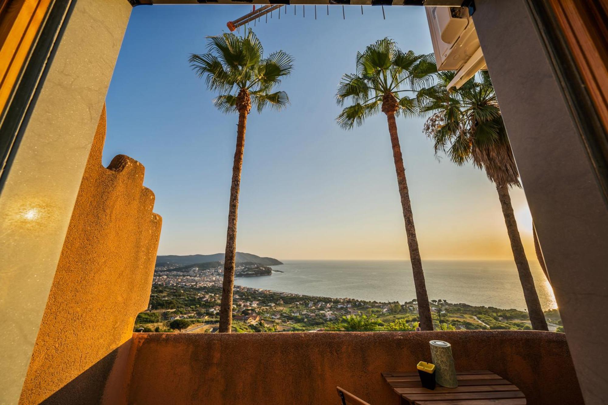 L'Oasi Del Tramonto Villa อากรอโปลี ภายนอก รูปภาพ